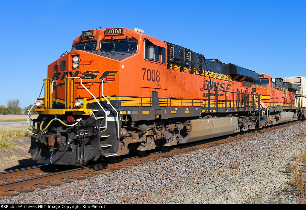 BNSF 7008